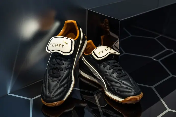 PUMA 携手 Rihanna 重塑足球潮流