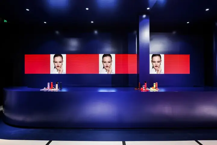 香奈儿打造色彩解码快闪店