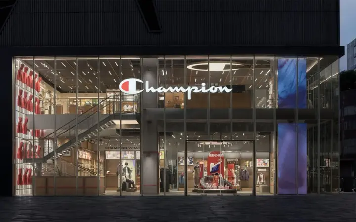 Champion 成都盈嘉店旗舰店见证「经典新编」