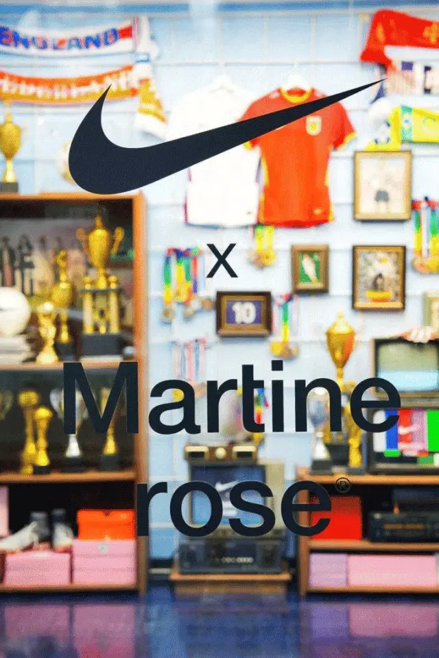 NIKE 与 LABELHOOD 合开了一间足球纪念店