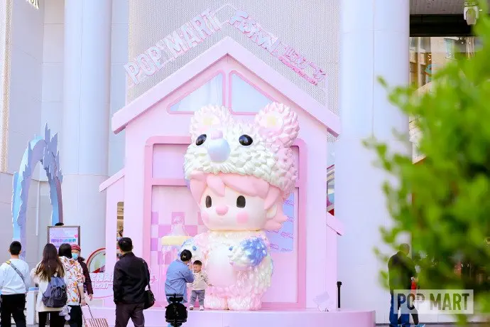 泡泡玛特为小甜豆办展