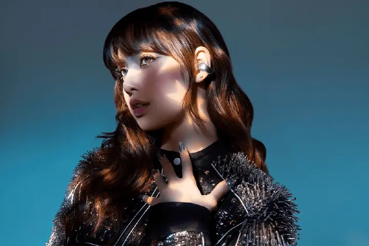 Bose 携手 LISA 把耳机变为配饰