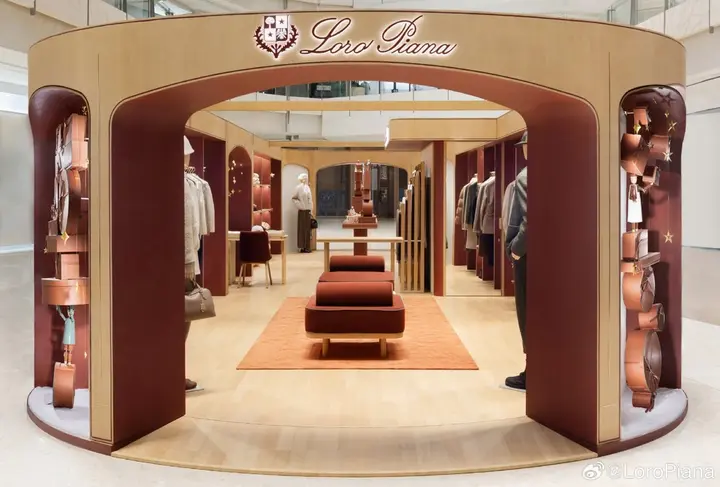 Loro Piana 限时快闪店为你编织假日温度