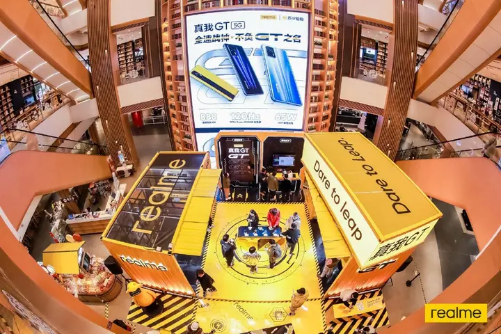Realme 打造科技潮玩快闪店