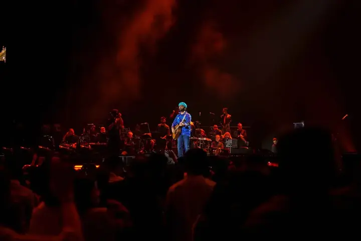 5 Hours, 15,000 Voices: Arijit Singh Sets a New Benchmark with His Longest Live Concert in Abu Dhabi!